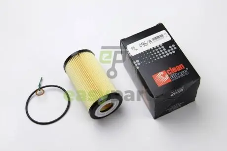 Фільтр масляний BMW 3 (E46) 2.0D 98-/Landrover 2.0D 01-06 CLEAN FILTERS ML496/A