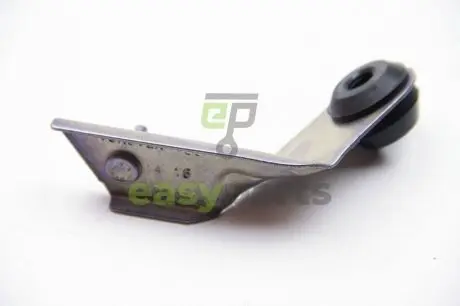 Кронштейн кріплення радіатора Logan/Sandero 06- RENAULT RENAULT / DACIA 8200695121