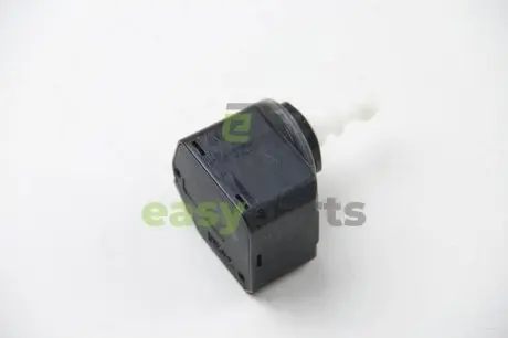 Коректор положення фар MB Sprinter, VW Crafter, 01- HELLA 6NM008830-601