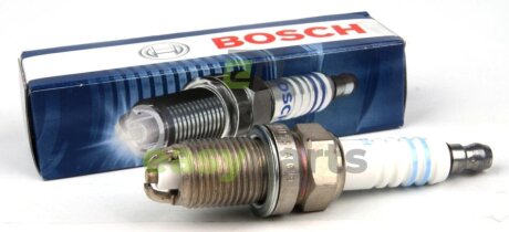 Свічка запалювання Opel Astra/Combo/Omega 1.0-3.2 85- BOSCH 0 242 229 654