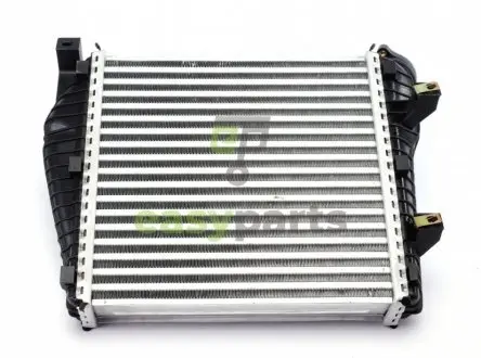 Радіатор інтеркулера Audi Q7/VW Touareg 3.0/4.1 03- (L) NRF 30178