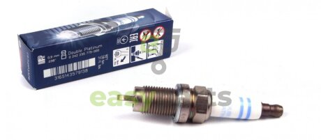 Свічка запалювання VW Golf V/Passat 2.0 FSI 04-10 BOSCH 0 242 235 775