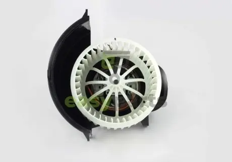 Вентилятор печки VW Amarok/Touareg 03- AND 35820006