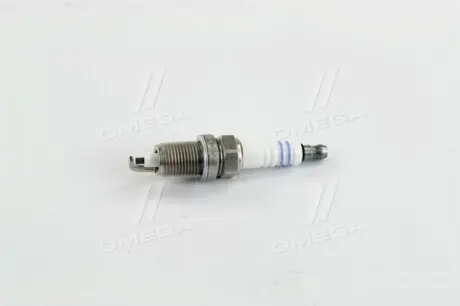 Свеча зажигания Toyota Corolla BOSCH 0 242 229 590