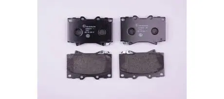 Гальмівні колодки пер. Land Cruiser/Lexus LX 470 98-08 HELLA 8DB355009-371