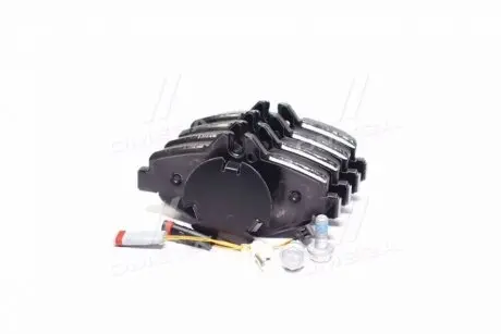 Гальмівнi колодки дисковi перед. DB W211 E-klasa 02- (з дат.) REMSA 0990.02