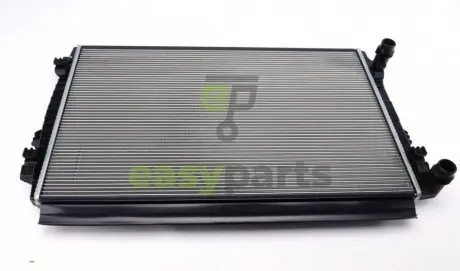 Радіатор охолодження VW Passat/Golf VII 12- NRF 58453
