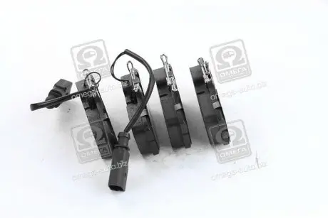 Колодка торм. диск. VW TRANSPORTER (T4) 90-03 задн. з датчиком RIDER RD.3323.DB1369