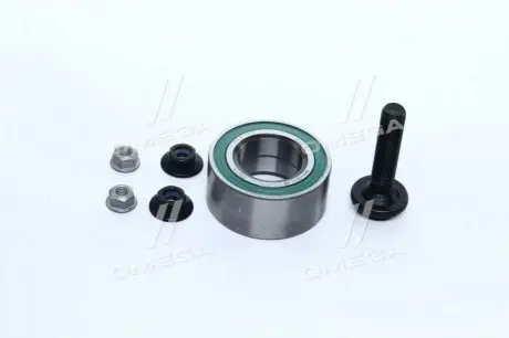Підшипник маточини (передньої) Audi 100 88-/A4/A8 95-01/A6 97-05 (43x82x37) SNR NTN R157.24