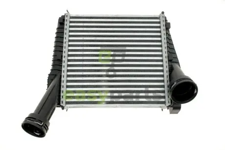 Радіатор інтеркулера AUDI Q7 VW TOUAREG 2.5D/3.0D/4.2D 01.03- NRF 30198