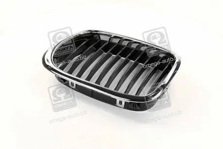 Решетка в капоте лев. BMW 5 E39 TEMPEST 014 0089 991