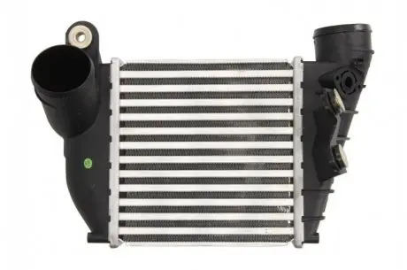 Интеркулер THERMOTEC DAA008TT