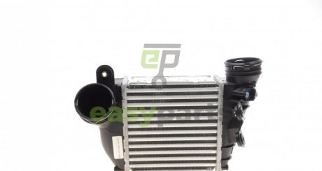 Радиатор интеркулера VW Golf/Bora/Skoda Octavia/Seat Leon 1.9TDI 00-10 NRF 30936
