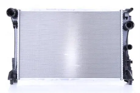 Радіатор охолоджування NISSENS 67167
