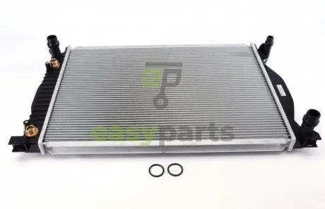 Радіатор охолодження Audi A4/A6 3.0/3.2 00-09 NRF 53190