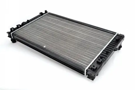 Радиатор (Nissens) Audi A4/A6,VW Passat THERMOTEC D7W052TT