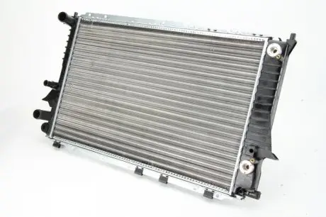 Радиатор, охлаждение двигателя THERMOTEC D7A016TT