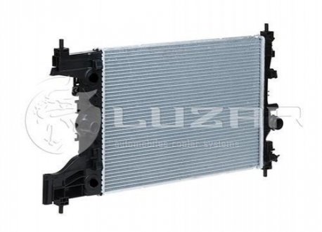 Радиатор охлаждения Cruze 1.6/1.8 (09-) / Orlando (10-)1.8i / Astra J (10-)1.4i / 1.6i / 1.8i МКПП (580*398*16) LUZAR LRc 0550 (фото 1)