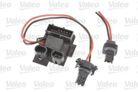 Резистор вентилятора отопителя салона Valeo 515136
