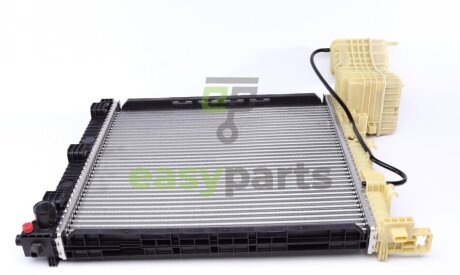Радіатор 569 mm MERCEDES V-Class (638/2) / Vito MAHLE / KNECHT CR 679 000P