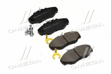 Гальмівні колодки пер. Trafic/Vivaro 01- BREMBO P56061