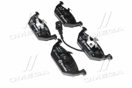 Гальмівні колодки пер. Caddy III/Golf V/Octavia/A3 03- (з датчиком) BREMBO P85072