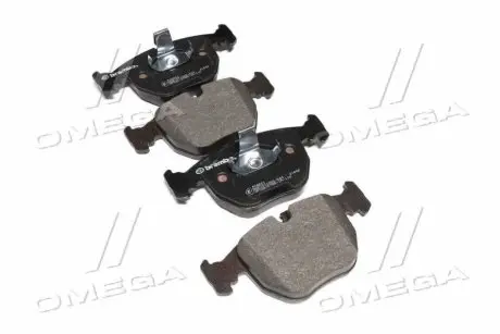 Гальмівні колодки пер. BMW 5(E39)/7(E38) 96-04 (Teves) BREMBO P06021