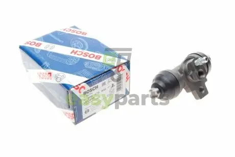 Циліндр гальмівний (задній) VW T4 90-03 BOSCH 0986475935