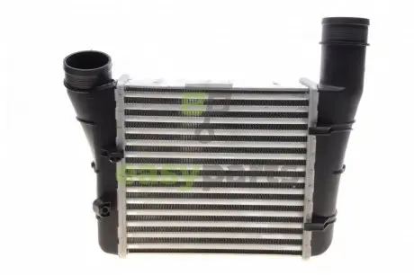 Радіатор інтеркулера Audi A4/A6 1.9/2.0D 00-09 NRF 30148A