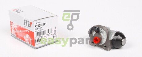 Цилиндр тормозной FTE R220025A1 (фото 1)