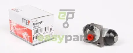 Циліндр гальмівний FTE R220025A1 (фото 1)