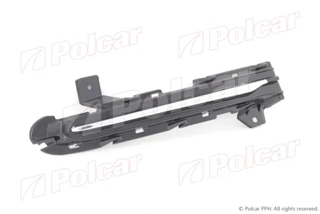 Решітка в бампер права Polcar 90C227-2