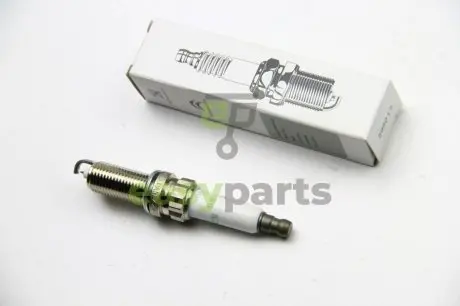 CITROEN 8511100098 СВіЧКА запалювання бензі кратн 4 штуки Peugeot / Citroen / PSA 5960L5