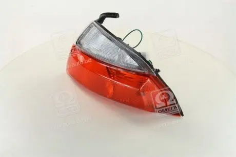 Ліхтар лев. TOY HI-ACE 96-99 TYC 18-5616-05-2B