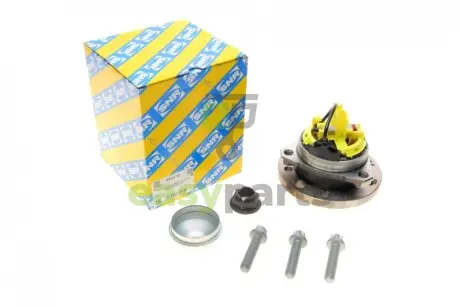 Підшипник маточини (передньої)(5 болтів) Opel Astra H/Zafira B 05- SNR NTN R153.73