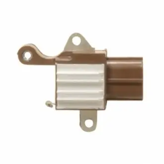 HITACHI FORD Регулятор напряжения C-MAX 2.0 TDCi 07-10, FIESTA V 1.6 TDCi 04-08, FOCUS C-MAX 1.6 TDCi 05-07, KUGA I 2.0 TDCi 10-12, MAZDA 3 (BK) 1.6 DI Turbo 04-09, VOLVO S40 II (544) 1.6 D 05-12 HITACHI (HÜCO) 132974