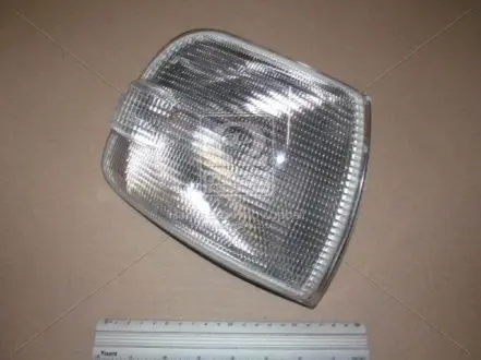 Вказiвник повороту пра. VW T4 CARAVELLE -03 (ви-во) TYC 18-5541-01-2B
