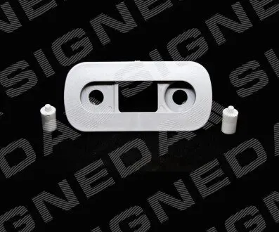 Фото кронштейн для бампера Signeda T444 Кронштейн для бампера Signeda T444