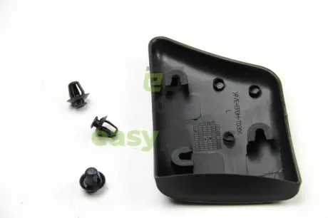 Молдинг переднього крила Berlingo/Partner 02-08 Л. BSG BSG 70-926-002
