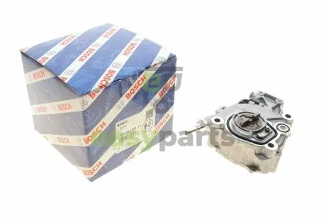 Насос вакуумний Ford Galaxy/Mondeo/Land Rover Discovery Sport 2.2D 06- (знято з постачання) BOSCH F 009 D02 693