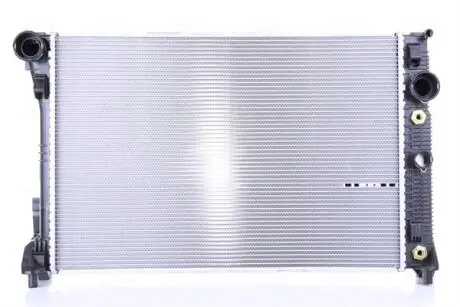 Радіатор, охолодження двигуна NISSENS 67101