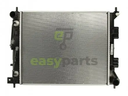 Радіатор охолоджування NISSENS 67608