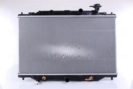 Радиатор охлаждения NISSENS 68533