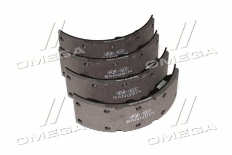 Колодки тормозные барабанные передние (выр-во Mobis) Hyundai/Kia/Mobis 5830545A30