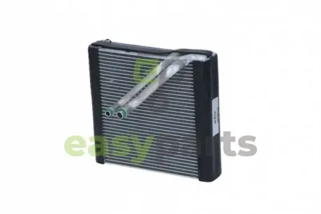 Радіатор кондиціонера Skoda SuperB 08-15/VW Golf/Passat 03-14 NRF 36158
