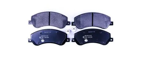 Тормозные колодки дисковые комплект; передняя. HELLA 8DB355015401