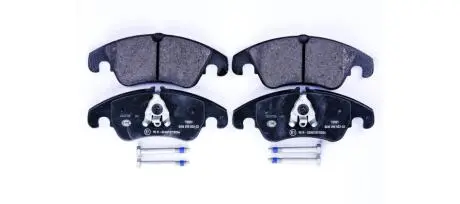 Тормозные колодки дисковые комплект; передняя. HELLA 8DB355023221