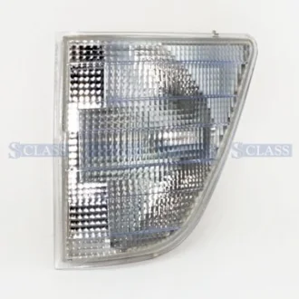 Поворотник левый белый Mercedes Benz Sprinter (без патрона) WENDER PARTS M 901 820 0121