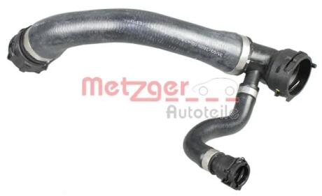 Патрубок системы охлаждения резиновый с фитингами METZGER 2420773