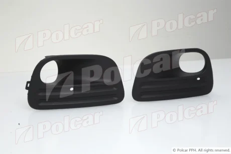 Решітка в бампері лівий+правий Polcar 23U22753